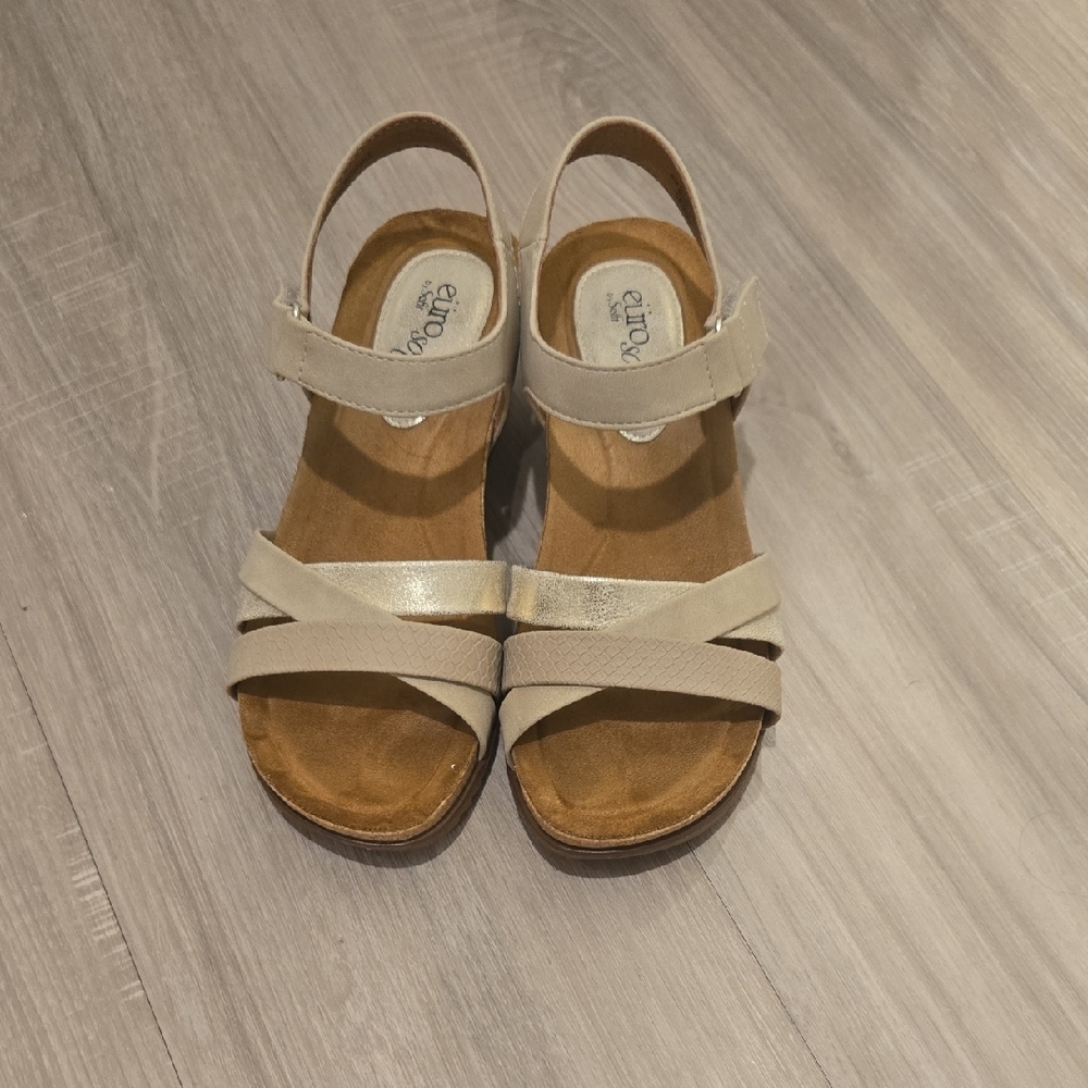 Chic Beige Sandals by Eurosoft